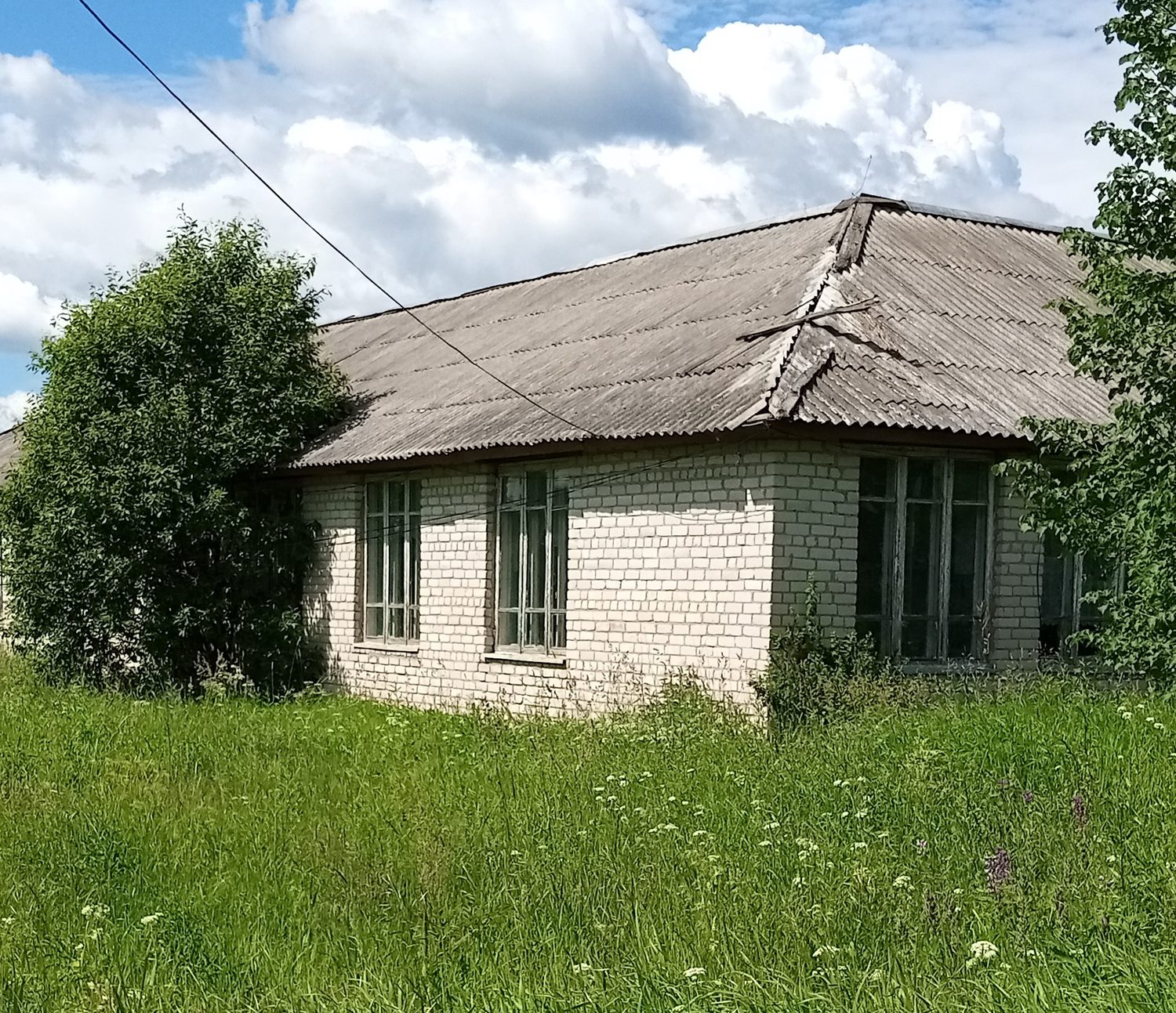 нежилое здание с земельным участком по адресу: Ярославская область, Первомайски…