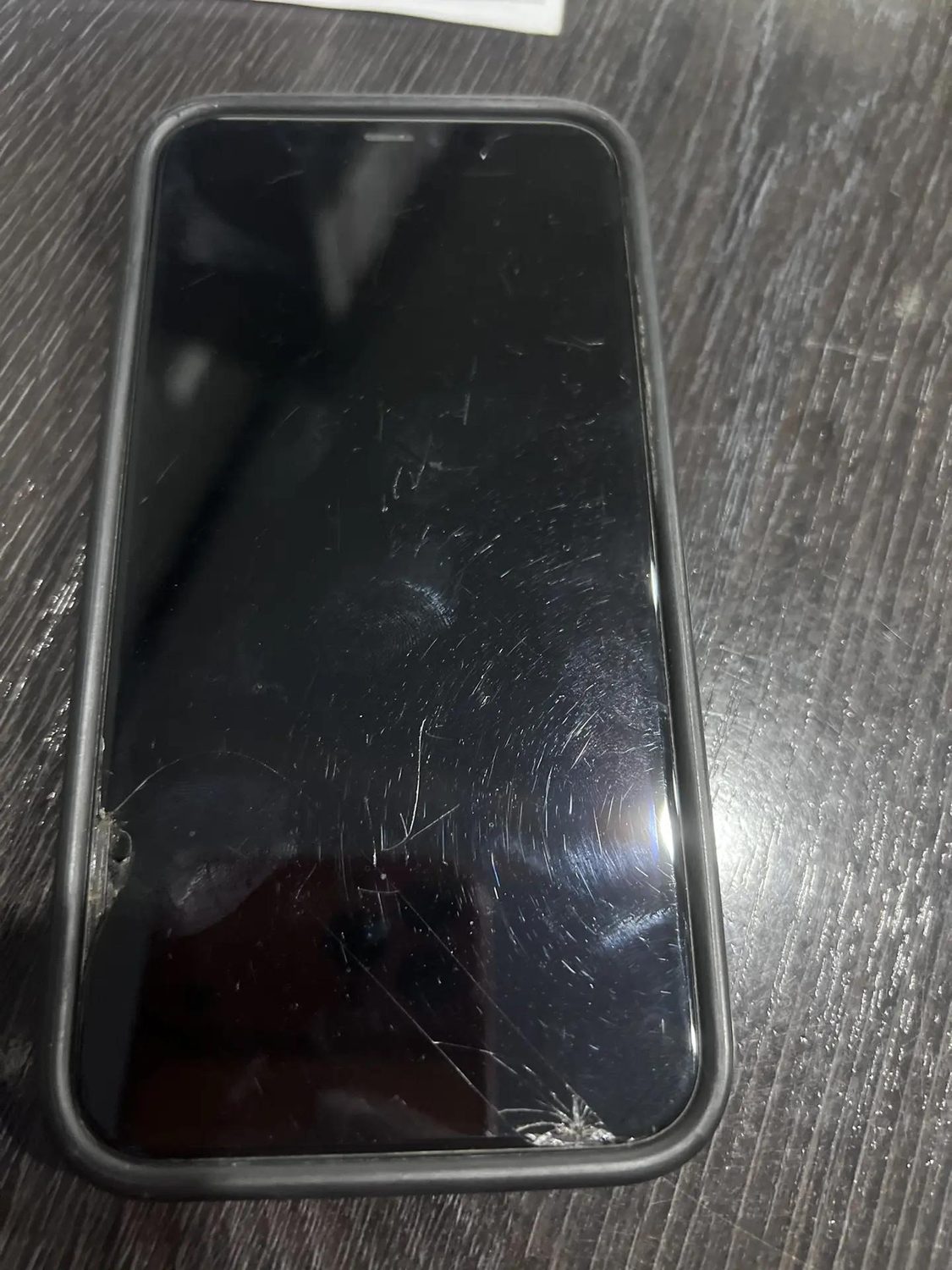 сотовый телефон марки "iPhone 11" 1 Штука (шт)