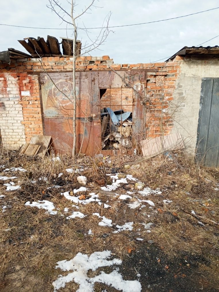 Нежилое здание (гараж) общей площадью 20,4 кв. м (кадастровый номер 53:23:00000…