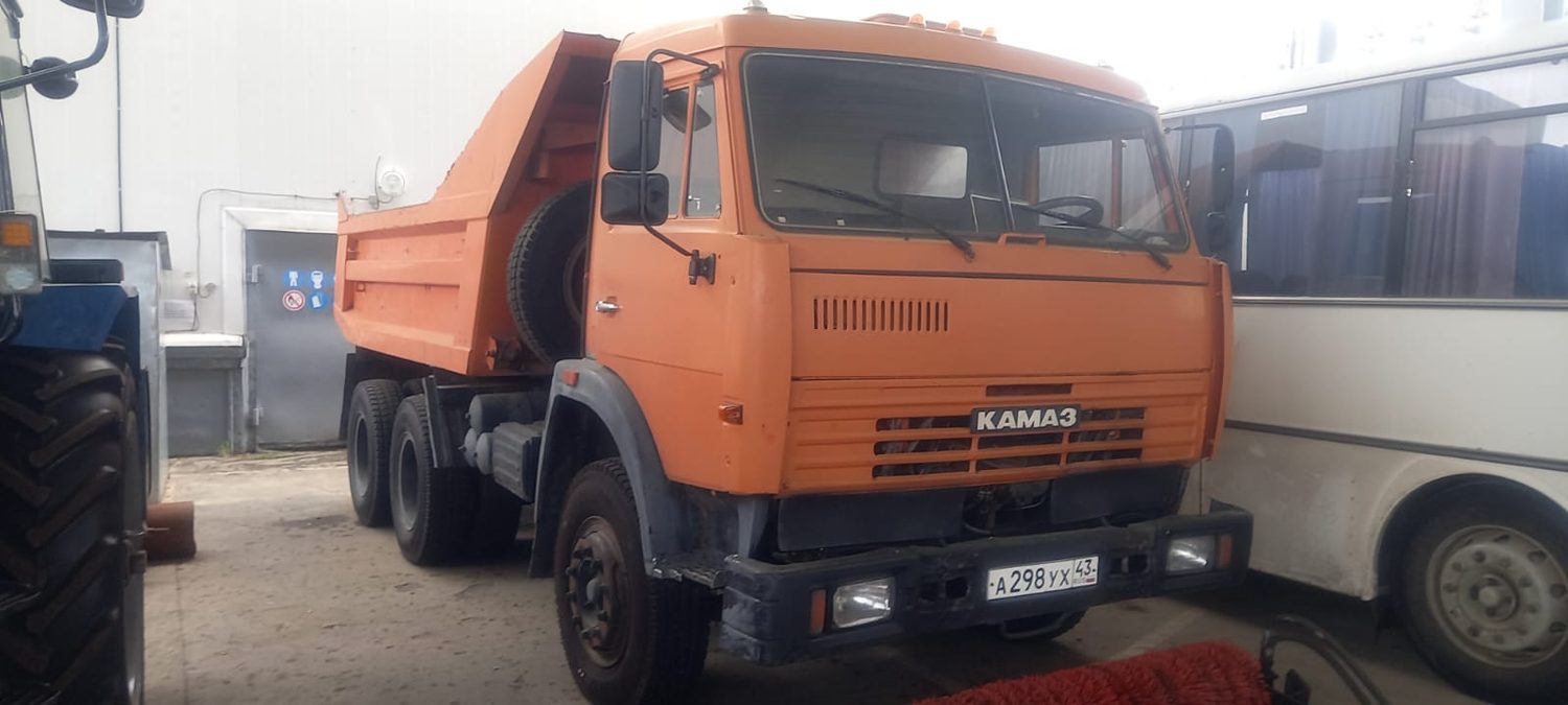Самосвал КАМАЗ-55111-15