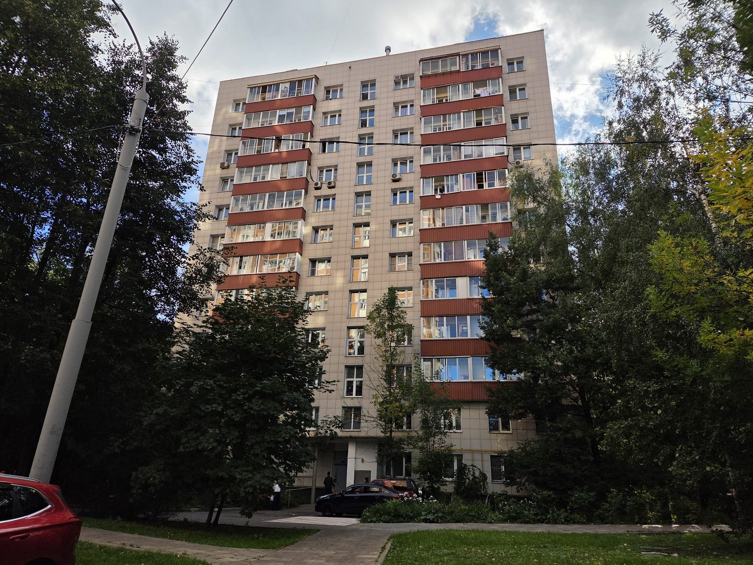 Продажа имущества, находящегося в собственности города Москвы: жилое помещение …