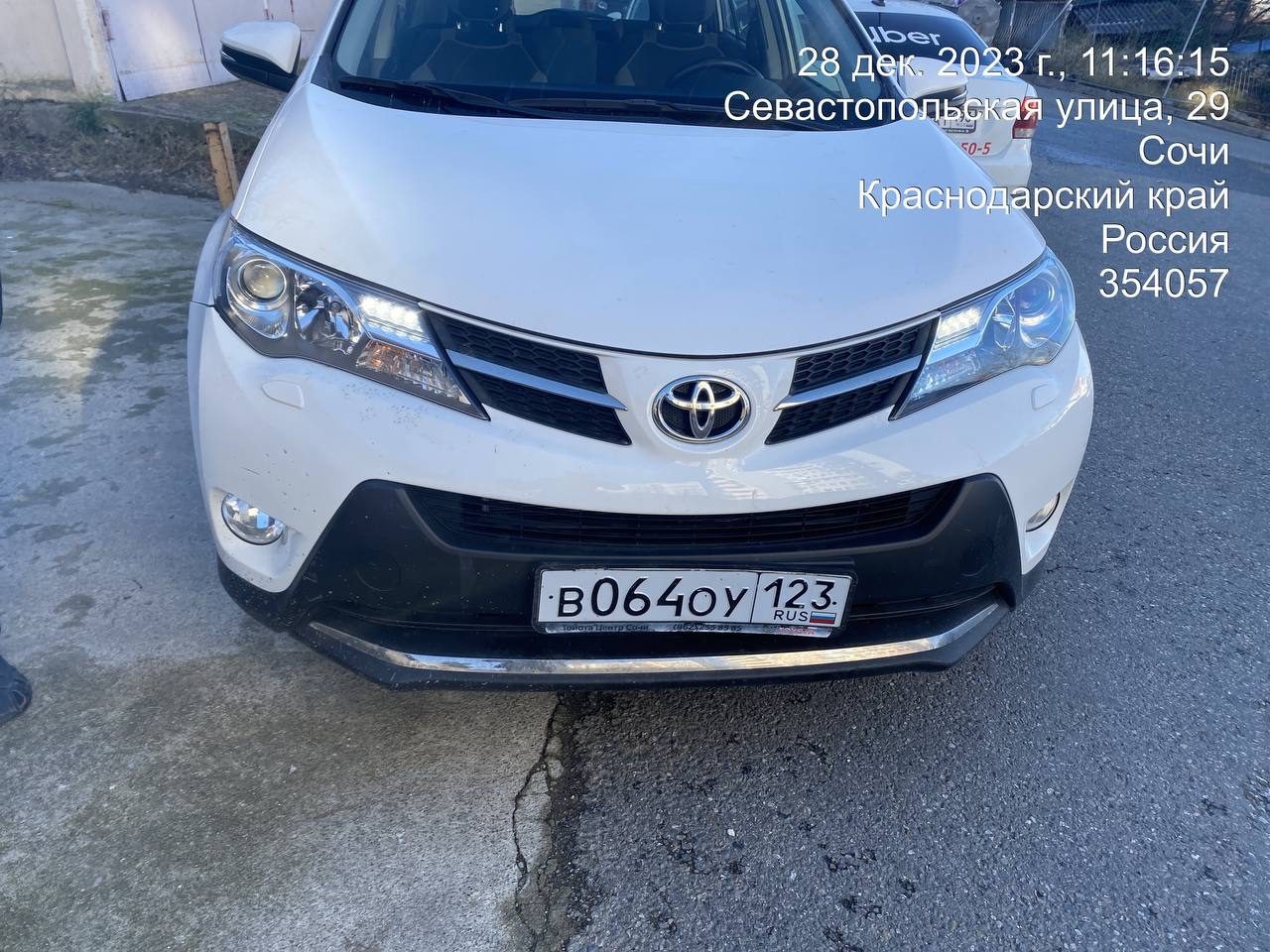 Д-к Синдирихин В.В. А/м TOYOTA RAV 4, г/в 2015, г/н В064ОУ123, VIN JTMDDREV10J0…