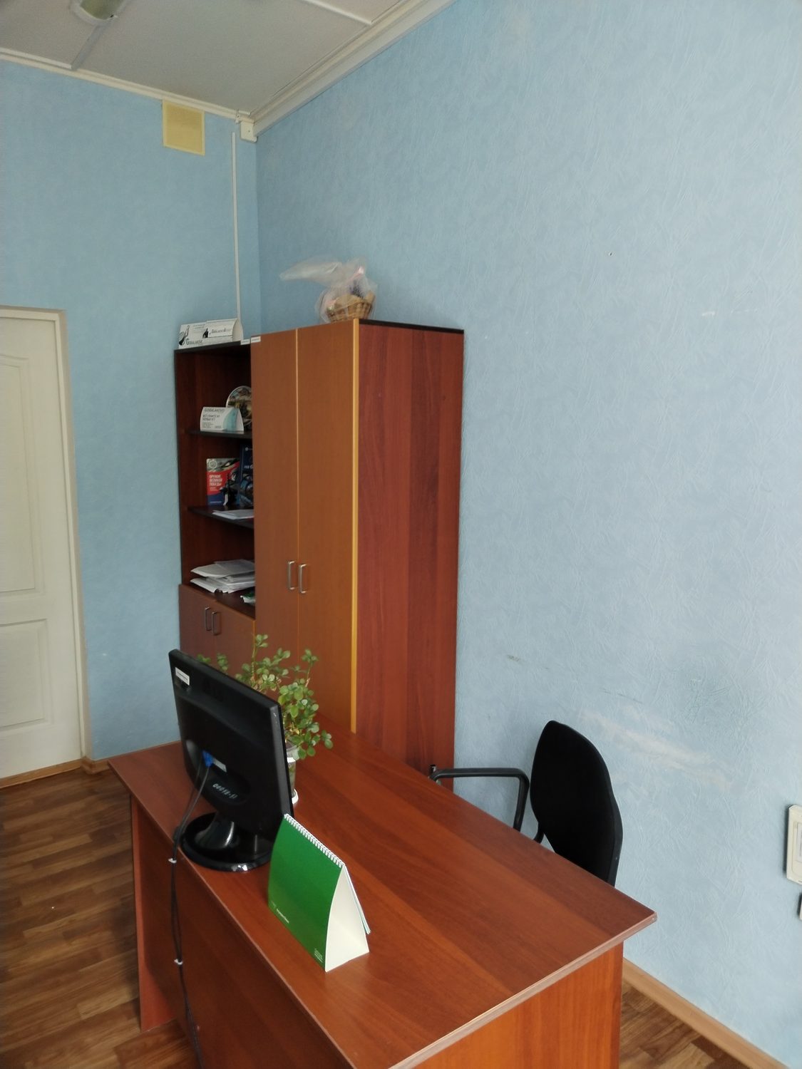 Нежилое офисное помещение площадью: 12,7 кв. м., номер помещения – 31, располож…