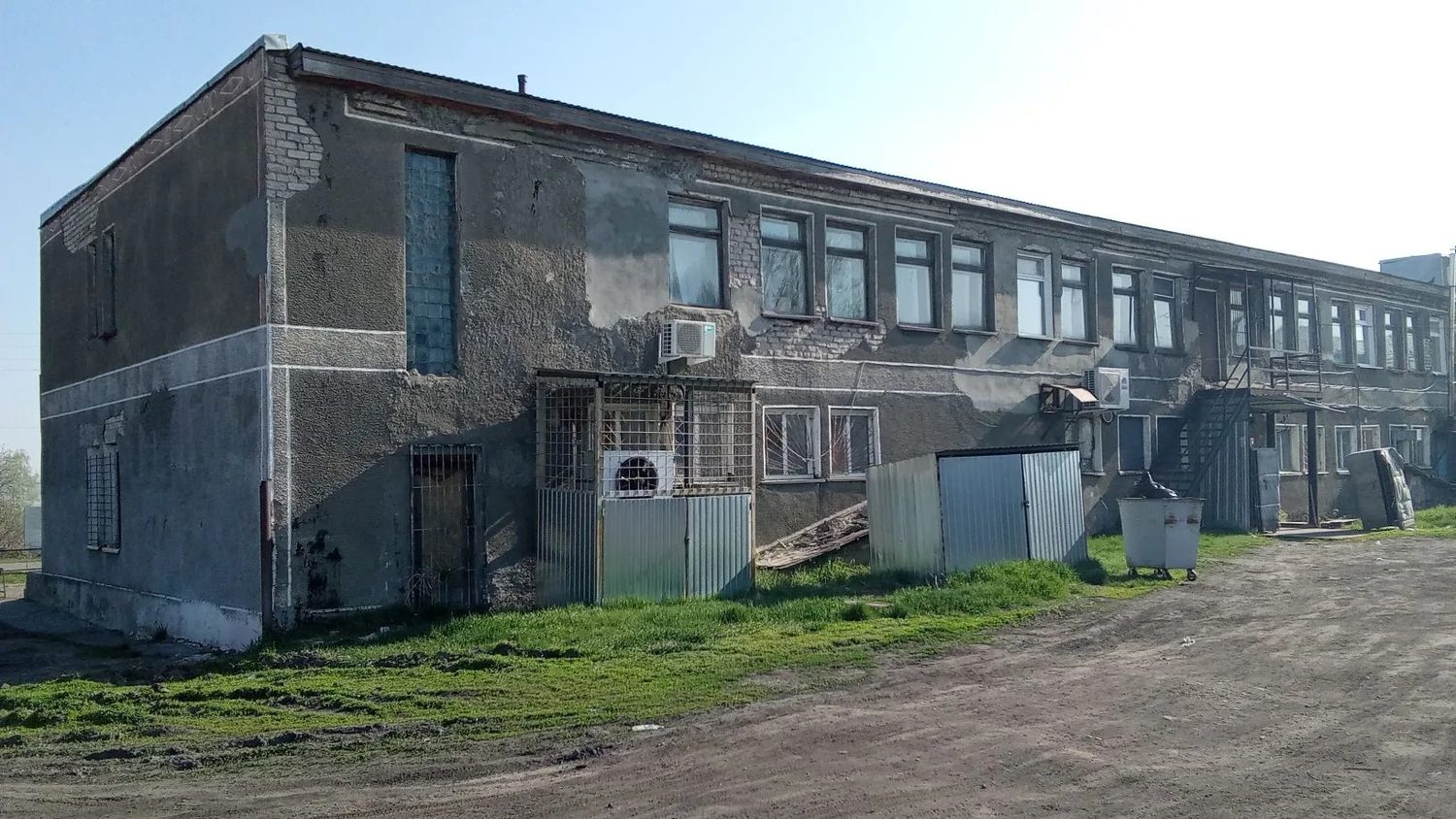 Нежилое помещение с кадастровым номером 22:16:030409:613, площадью 340,4 кв.м, …